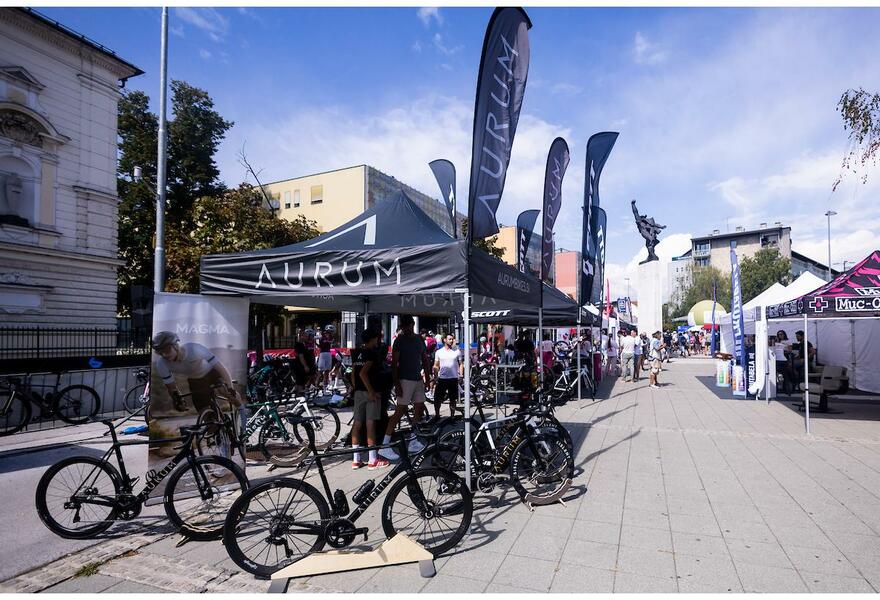 L'Etape Slovenia Village